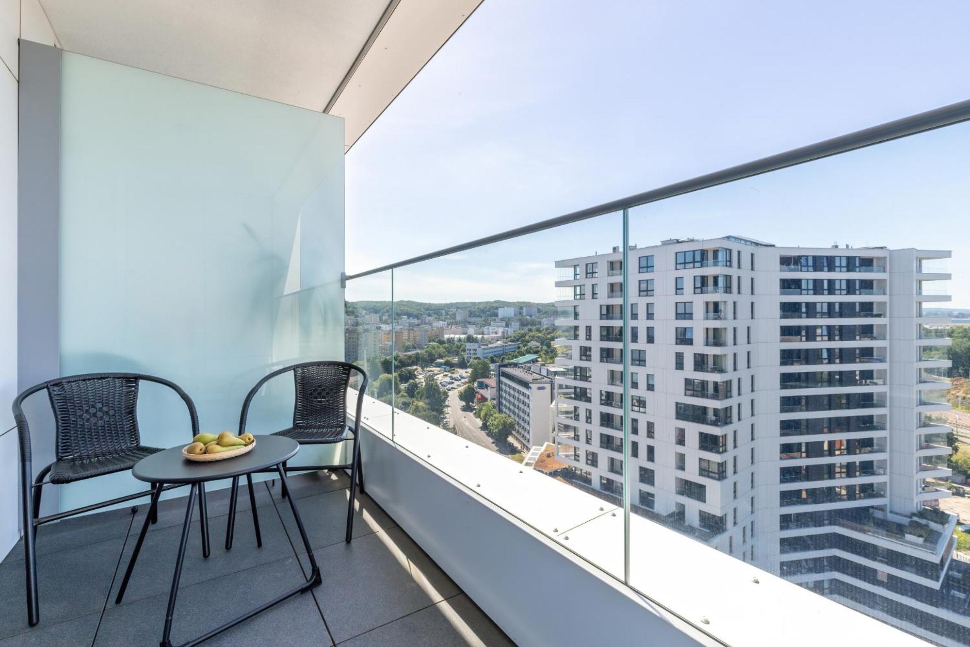 Apartament Na 15 Pietrze Z Widokiem Na Zatoke W Gdyni I Parkingiem By Noclegi Renters Gdynia Exterior foto